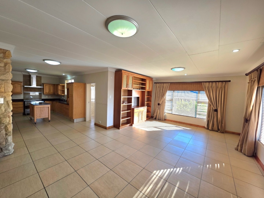 5 Bedroom Property for Sale in Eureka Free State